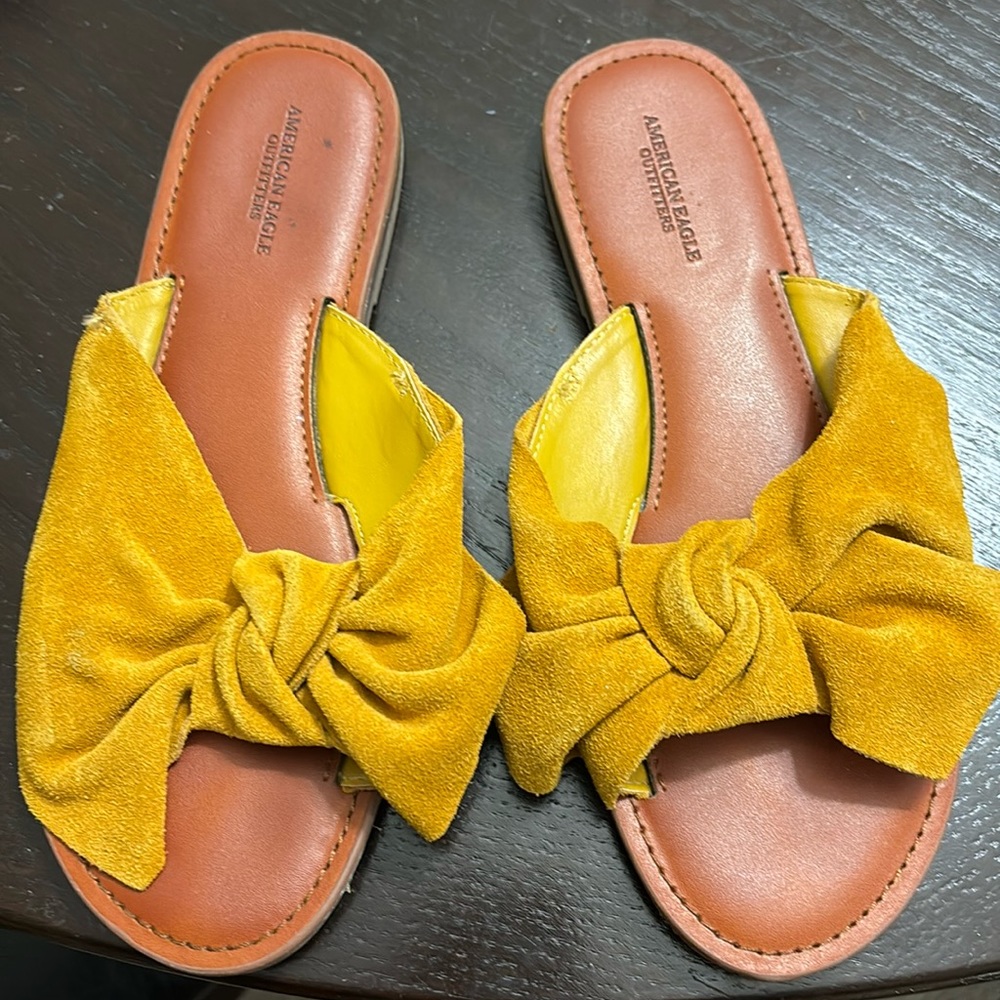 American Eagle sandals